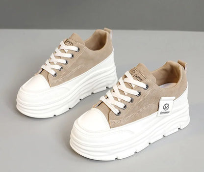 Women’s Chunky Lace-Up Sneakers – Soft Sole Casual Walking Shoes Trendy Vulcanized Fashion Sneakers