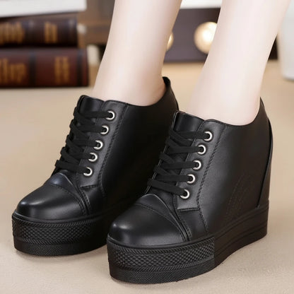 Women’s Platform Wedge Clogs – Round Toe Slip-On Shoes with Height Increase, Casual Summer & Fall Footwear