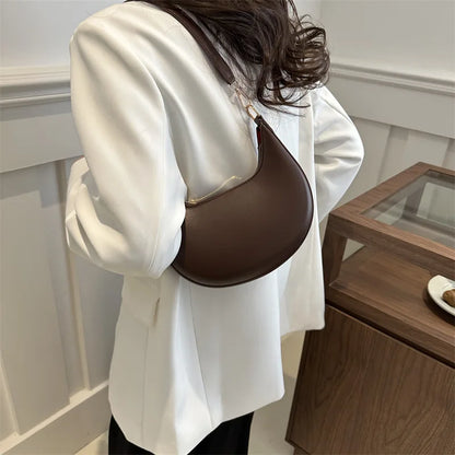 Women’s Moon-Shaped Shoulder Bag – Elegant Minimalist Hobo Handbag, Luxury-Look Crescent Purse with Adjustable Strap
