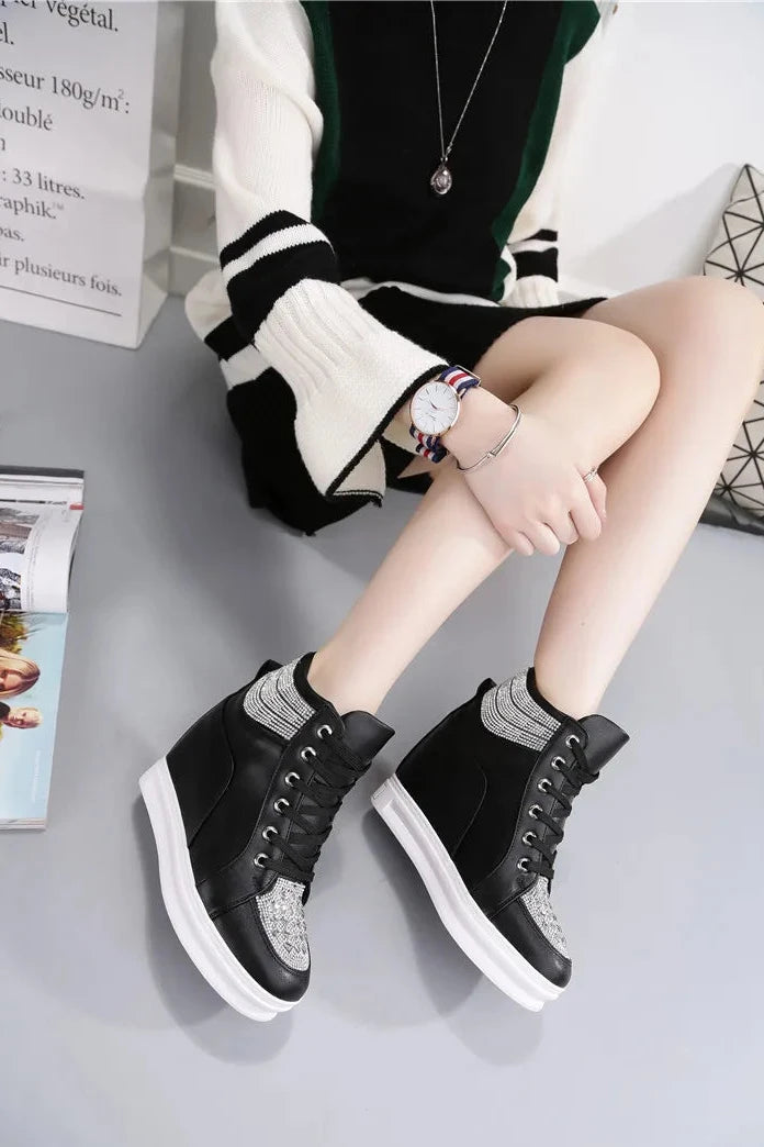 Women’s Platform Wedge Clogs – Round Toe Slip-On Shoes with Height Increase, Casual Summer & Fall Footwear