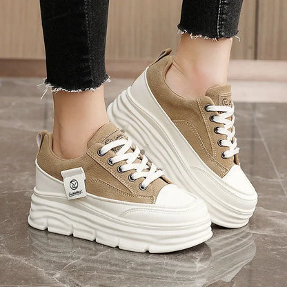 Women’s Chunky Lace-Up Sneakers – Soft Sole Casual Walking Shoes Trendy Vulcanized Fashion Sneakers
