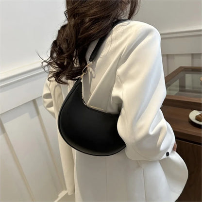 Women’s Moon-Shaped Shoulder Bag – Elegant Minimalist Hobo Handbag, Luxury-Look Crescent Purse with Adjustable Strap